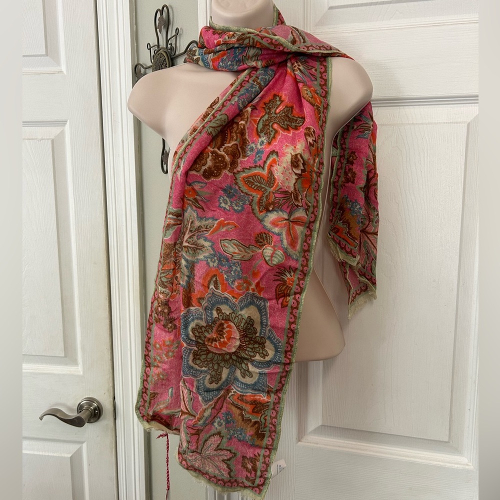 NWT Oilily Vibrant Floral Scarf in Pink and Pastels Spring Floral John Flowers